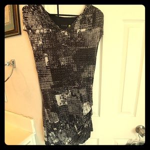 Black and white gently used wasted top